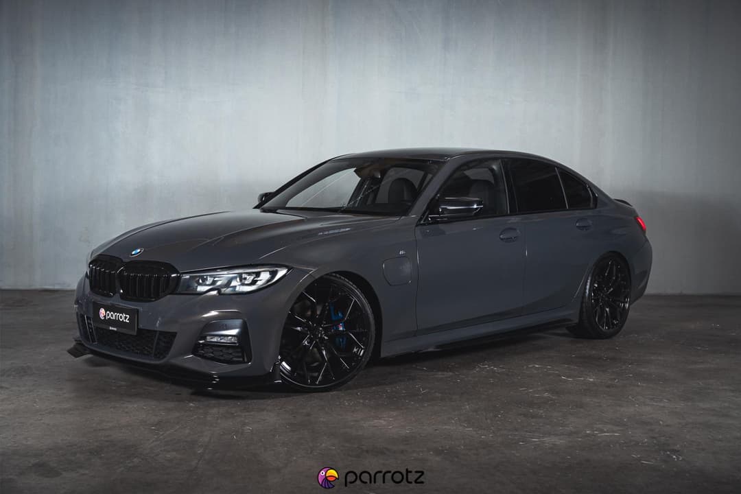 BMW 330