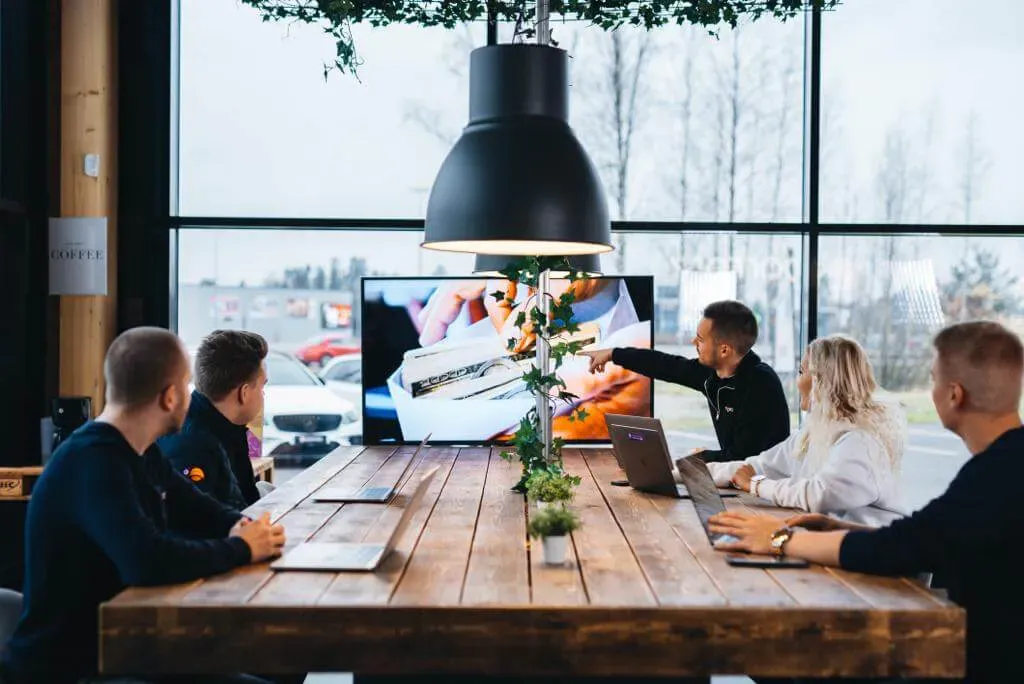 parrotz news preview