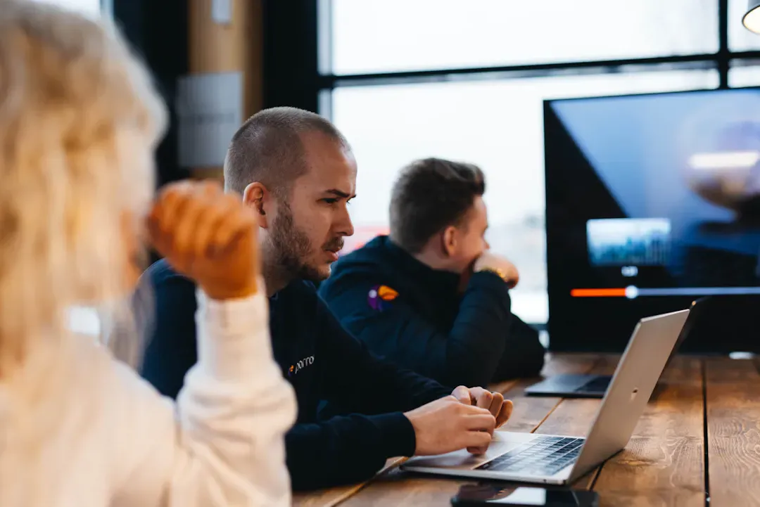 parrotz news preview